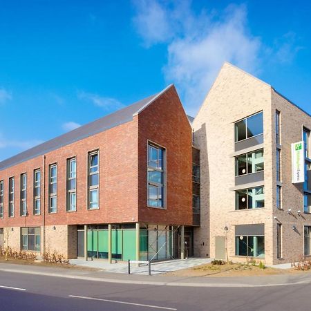 Holiday Inn Express Cambridge West - Cambourne By Ihg Exterior foto