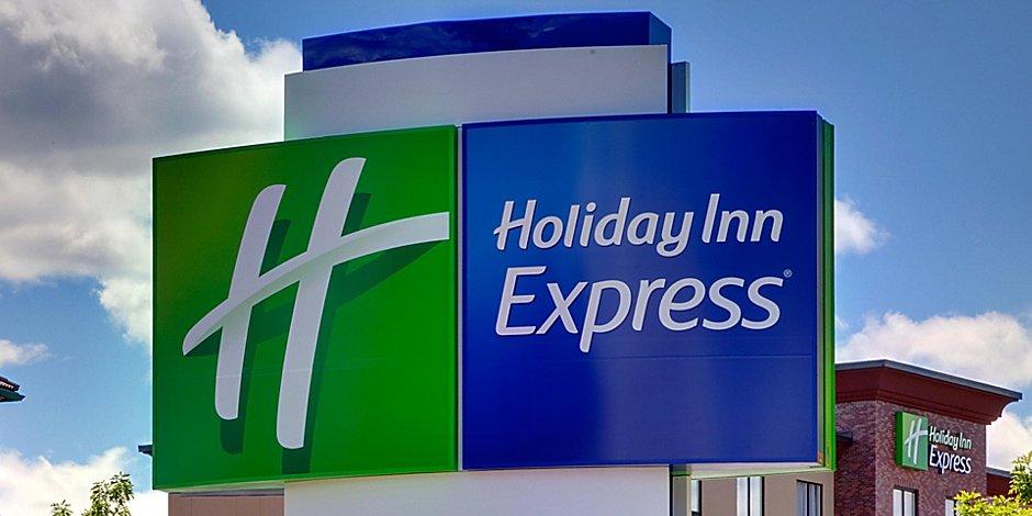 Holiday Inn Express Cambridge West - Cambourne By Ihg Exterior foto